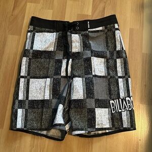 BULLABONG BOARD SHORTS 32” NWT